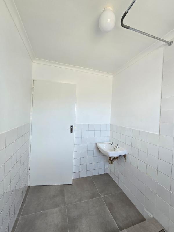 To Let 2 Bedroom Property for Rent in Thornton Western Cape